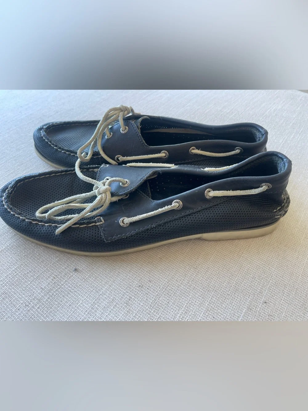 Men's Sperry Navy Blue Perforated Leather Boat Shoes with White Laces sz 11 1/2